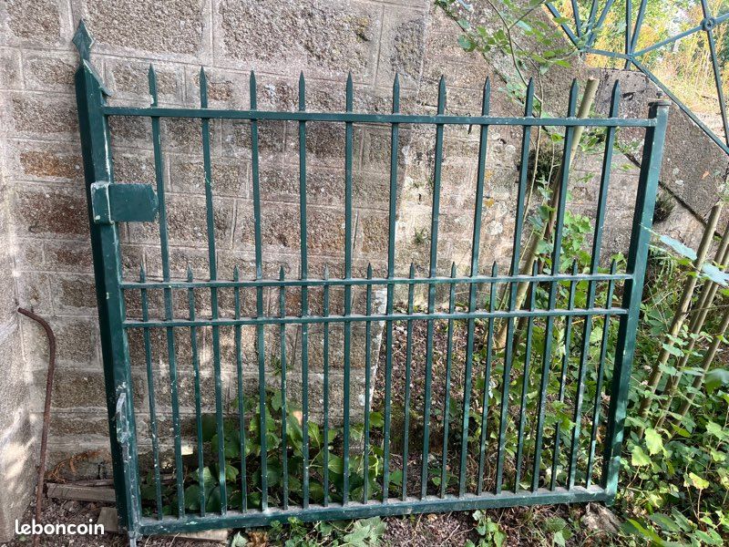 Beau portail fer forgé plein (image 2)