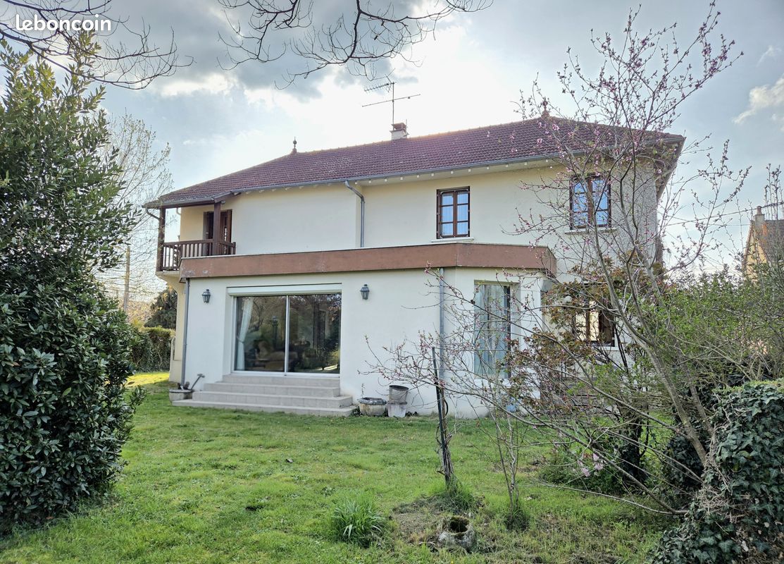 Maison 7 pièces 156 m² · à Moulins · 156 m² · 199 000 €