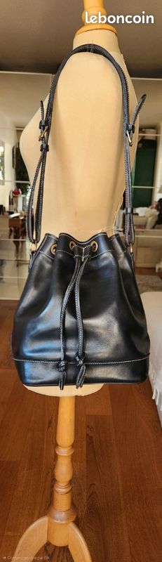 Sac à bandoulière seau en cuir noir vintage 1980's Jean Louis Fernandez (image 2)