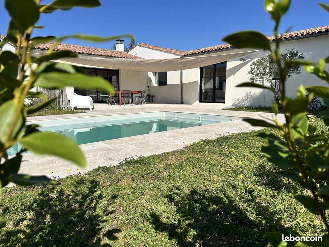 Maison 5 pièces 121 m² · à Rivedoux-Plage · 121 m² · 998 000 €