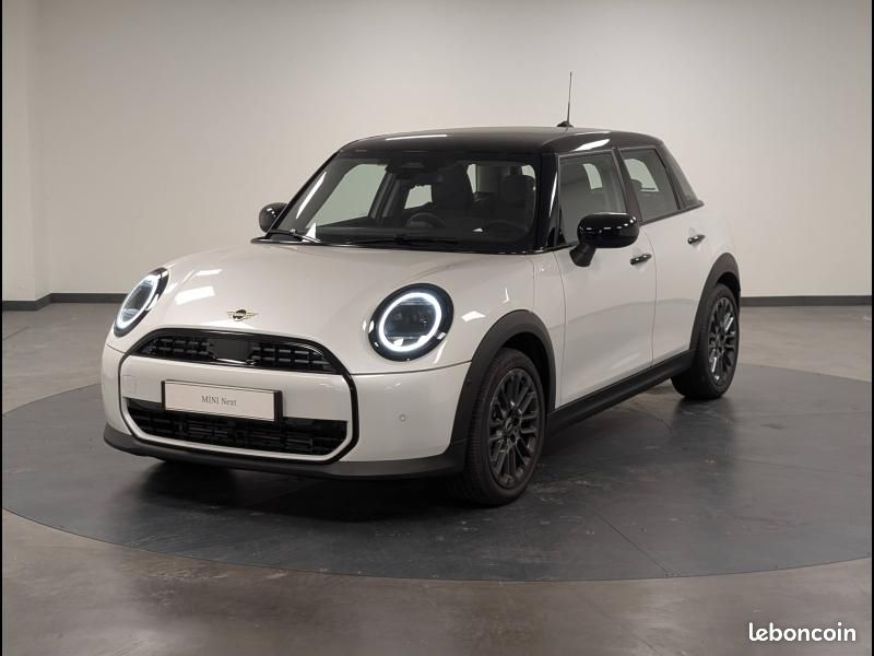Mini Cooper 5 Portes C 156ch Classic DKG7 (image 1)