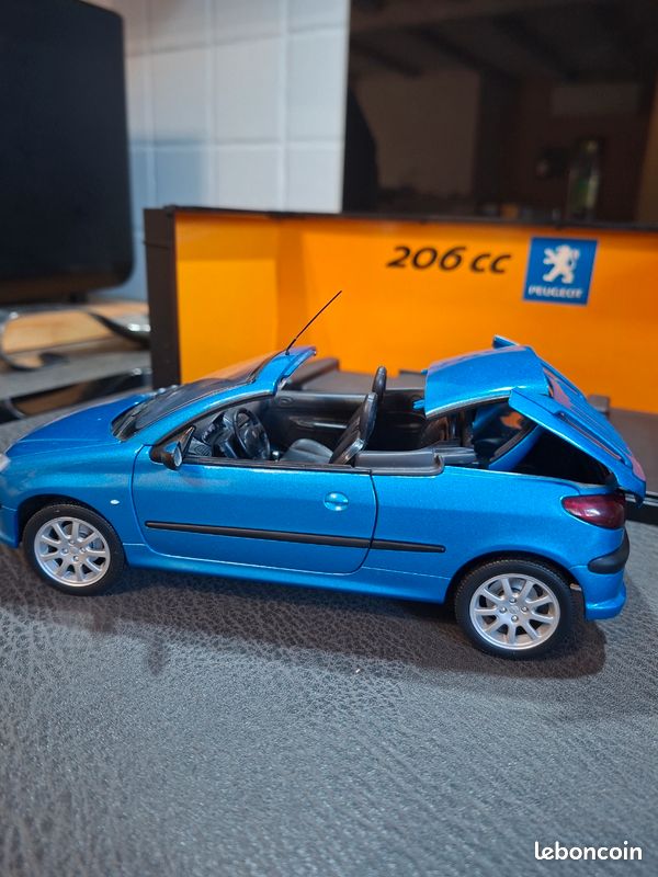 GATE 1/18 PEUGEOT 206 CC GRISE