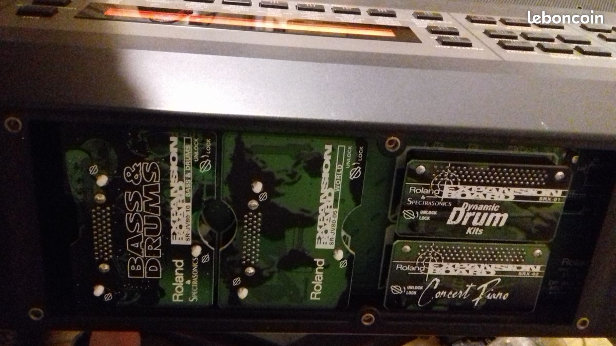 Roland XV-88 Piano Clavier + 4 cartes extension (image 3)