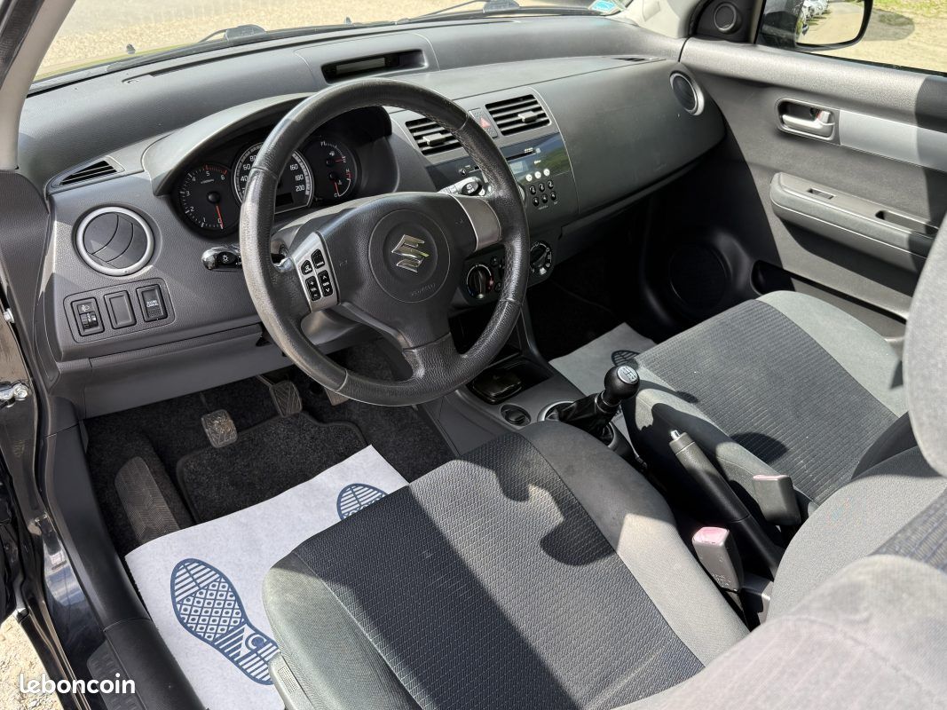 Suzuki Swift 1.3 DDiS 75 GL - Clim - 1ère main - Révisée & Garantie 6 mois (image 18)