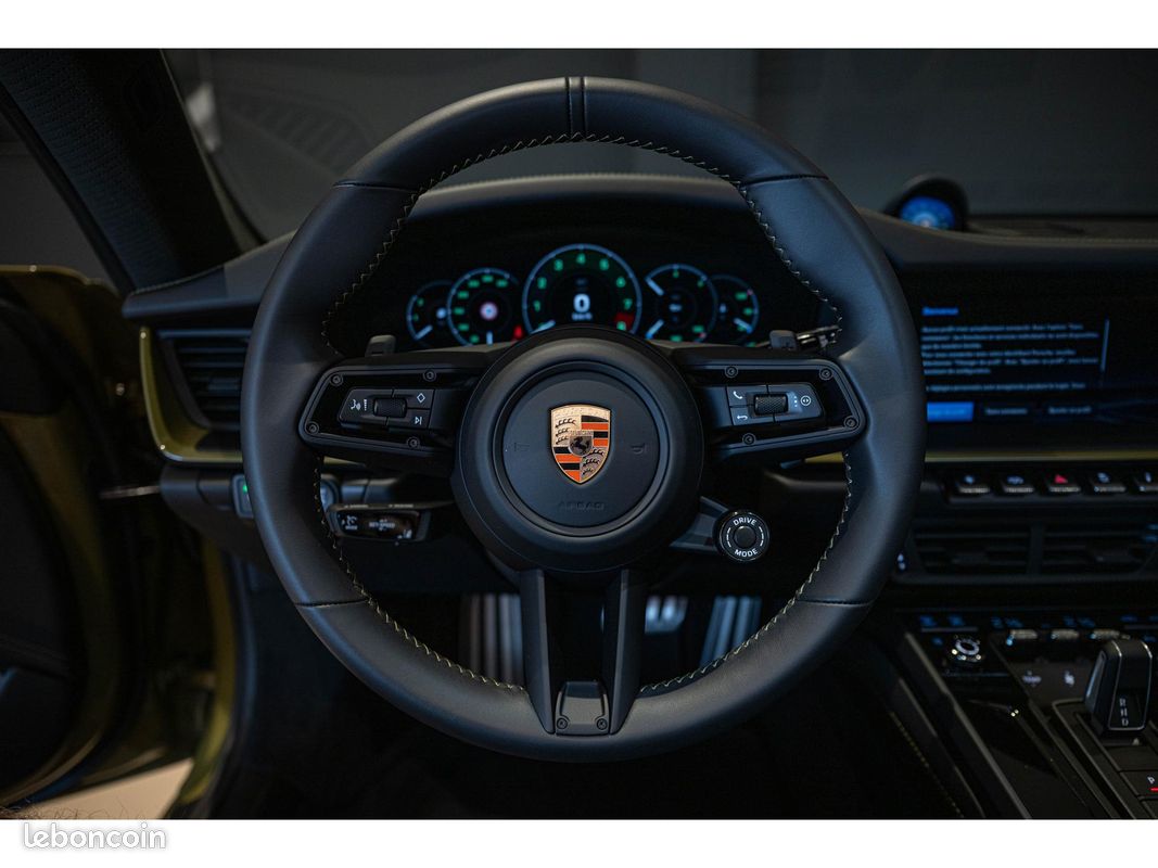 Porsche 911 gts cabriolet type 992.2 spirit 70 - 3.6 541 ch pdk (image 19)