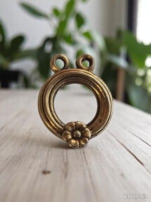 Pendentif Vintage Années 50 En Métal - Bijou Ancien Et Charmant