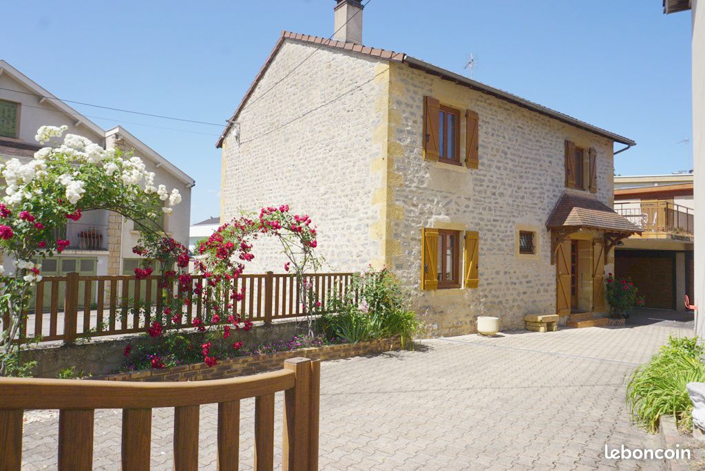 Maison 3 pièces 113 m² · à Paray-le-Monial · 113 m² · 210 000 €