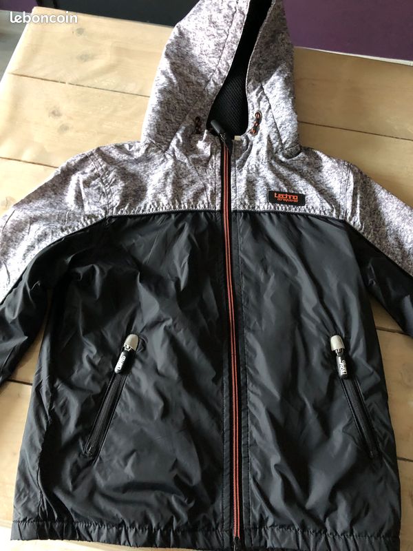 Manteau/K-way/Anorak garçon taille 10 ans de chez C&A Vêtements