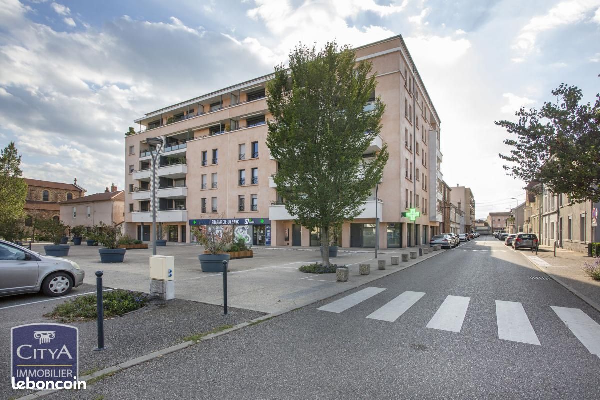 Appartement 3 pièces 90 m² · au Coteau · 90 m² · 262 000 €