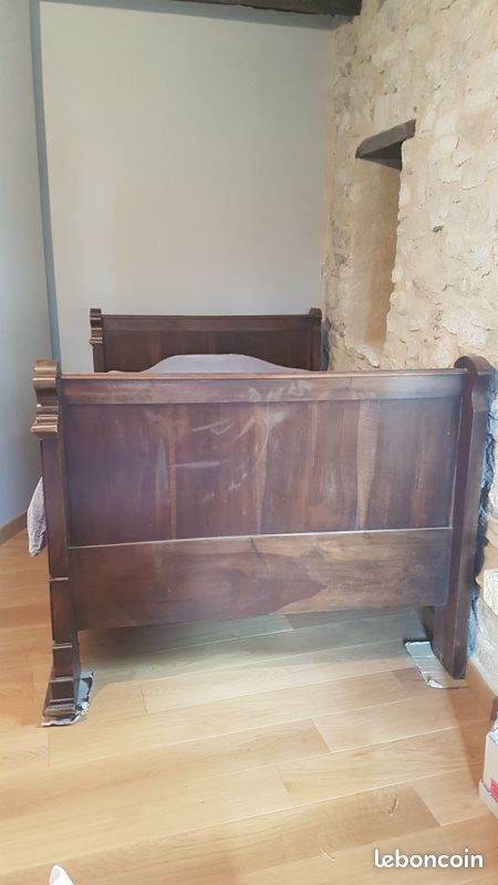 Lit en bois (image 2)