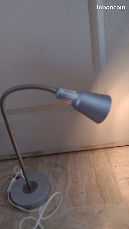 Lampe flexible en métal (image 5)