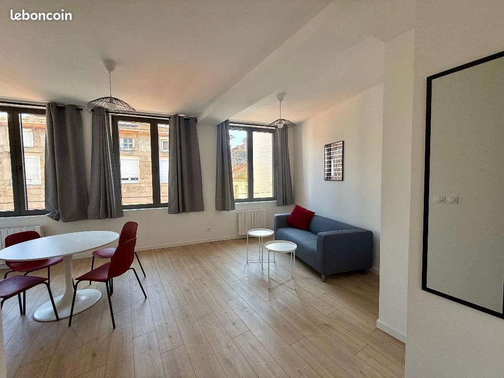 Appartement 2 pièces 67 m² · à Saint-Étienne · 67 m² · 960 €
