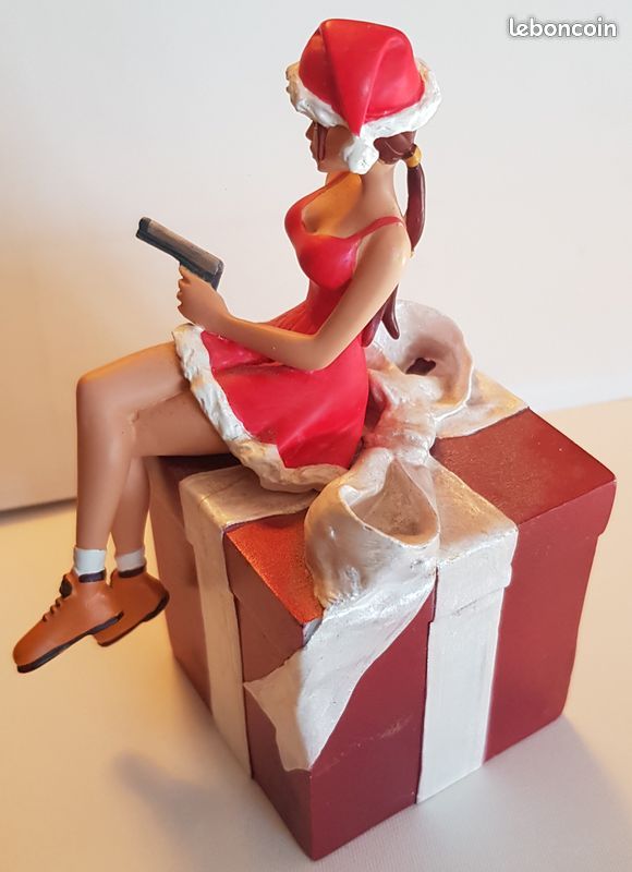 Sold at Auction: comics : Figurine Lara Croft figurine Microbust of Tomb Raider The cradle of life par Sota Toys Sold at Auction: comics : Figurine Lara Croft figurine Microbust of Tomb Raider The cradle of life par Sota Toys