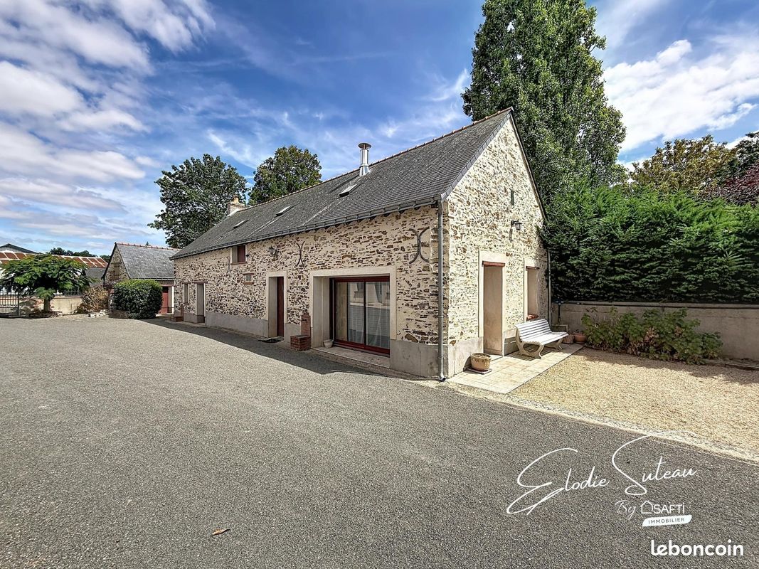 Maison 5 pièces 127 m² · à Bécon-les-Granits · 127 m² · 197 000 €