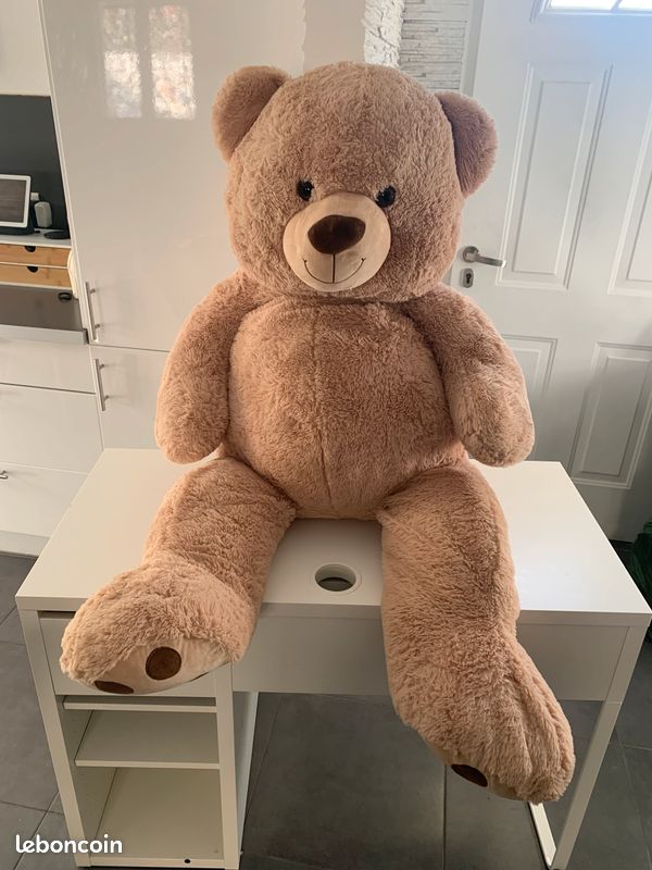 Grande peluche 140 cm (image 1)