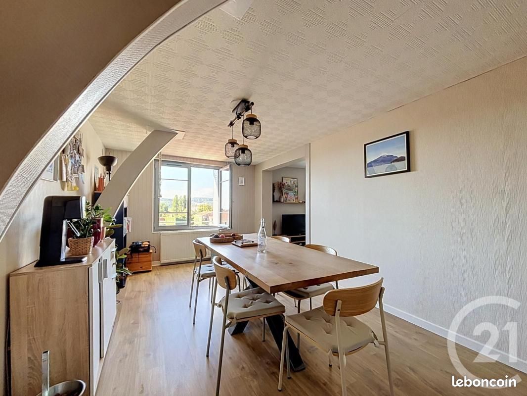 Appartement 4 pièces 73 m² · à Riom · 73 m² · 130 000 €