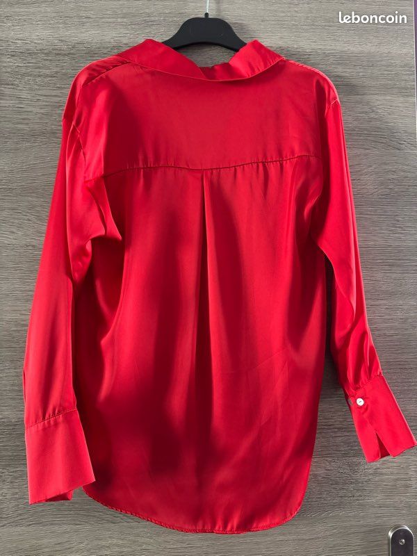 Chemisier rouge Zara taille XS (image 2)