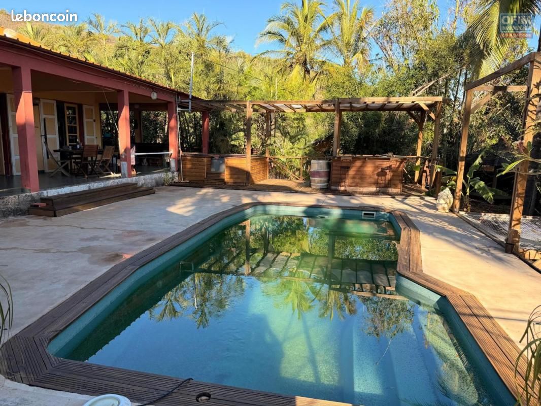 Maison 5 pièces 152 m² · à Saint-Paul · 152 m² · 879 750 €