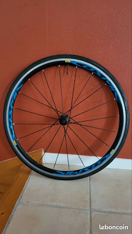Roue arrière MAVIC Cosmic Elite UST Équipements vélos