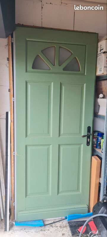 Porte d'entrée en bois (image 2)