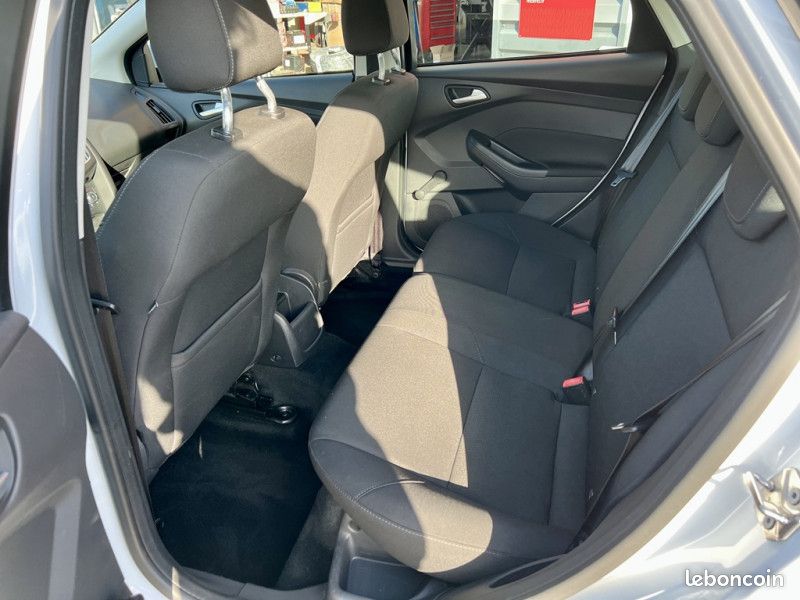 Ford FOCUS 1.5 TDCI 95CH STOP&START TREND (image 11)