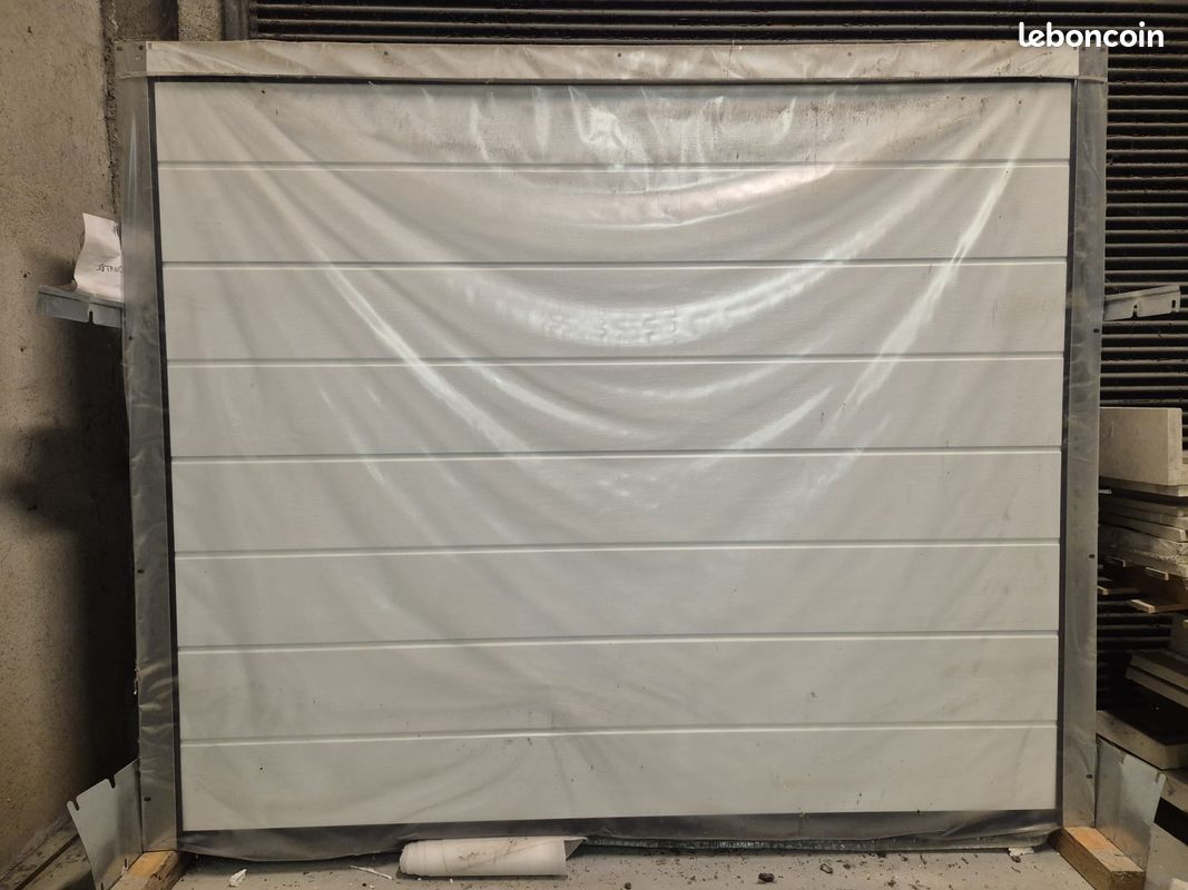 Porte de garage sectionnelle (image 1)