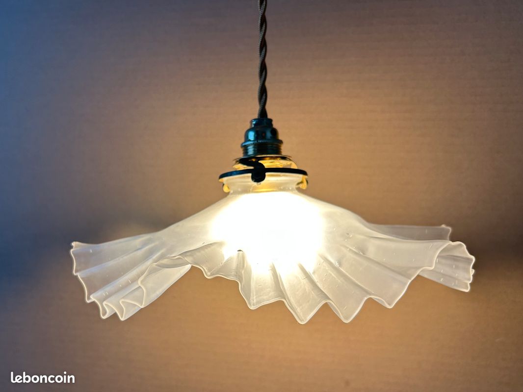 Suspension en verre ancienne (image 8)
