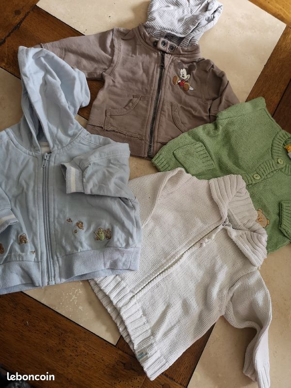8 gilets 3 mois (image 1)