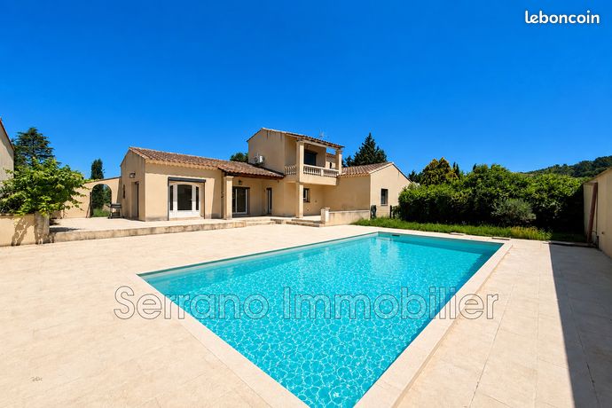 Maison 8 pièces 150 m²