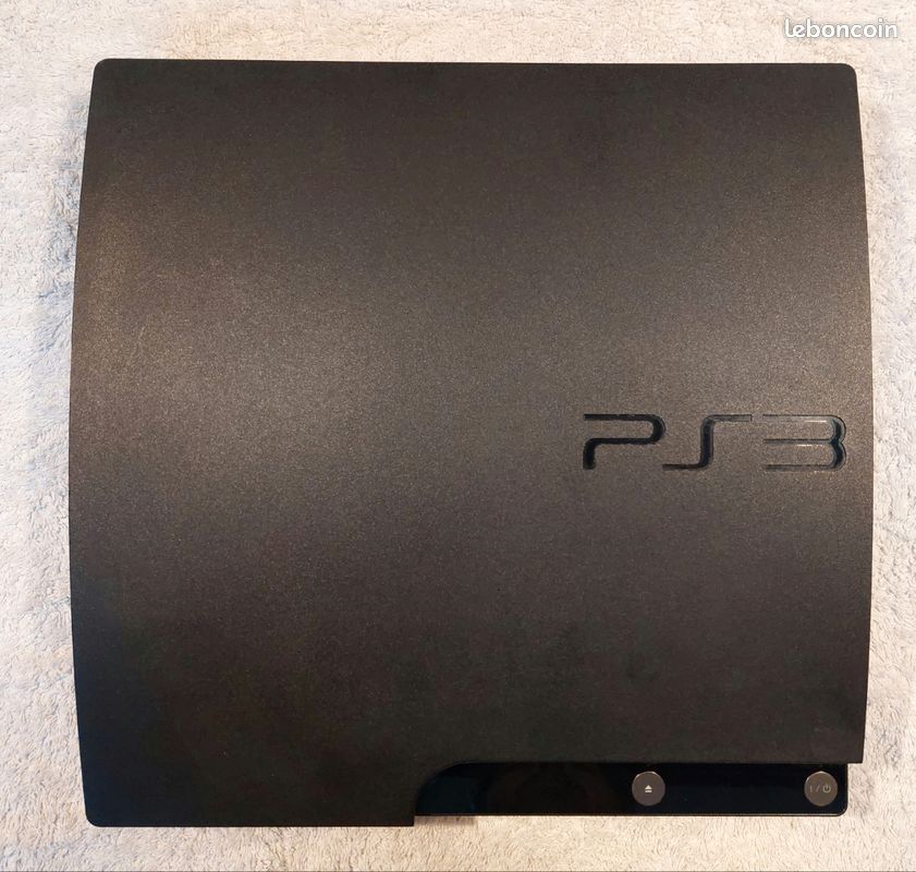 PS3 très bon état + 2 manettes + 8 jeux – Testée (image 2)