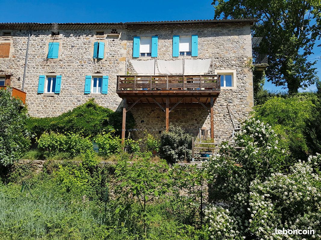 Maison 6 pièces 132 m² · à Les Ollières-sur-Eyrieux · 132 m² · 249 000 €