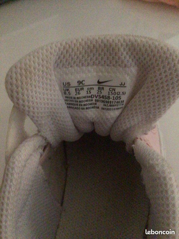 Baskets fille nike pointure 26 (image 2)
