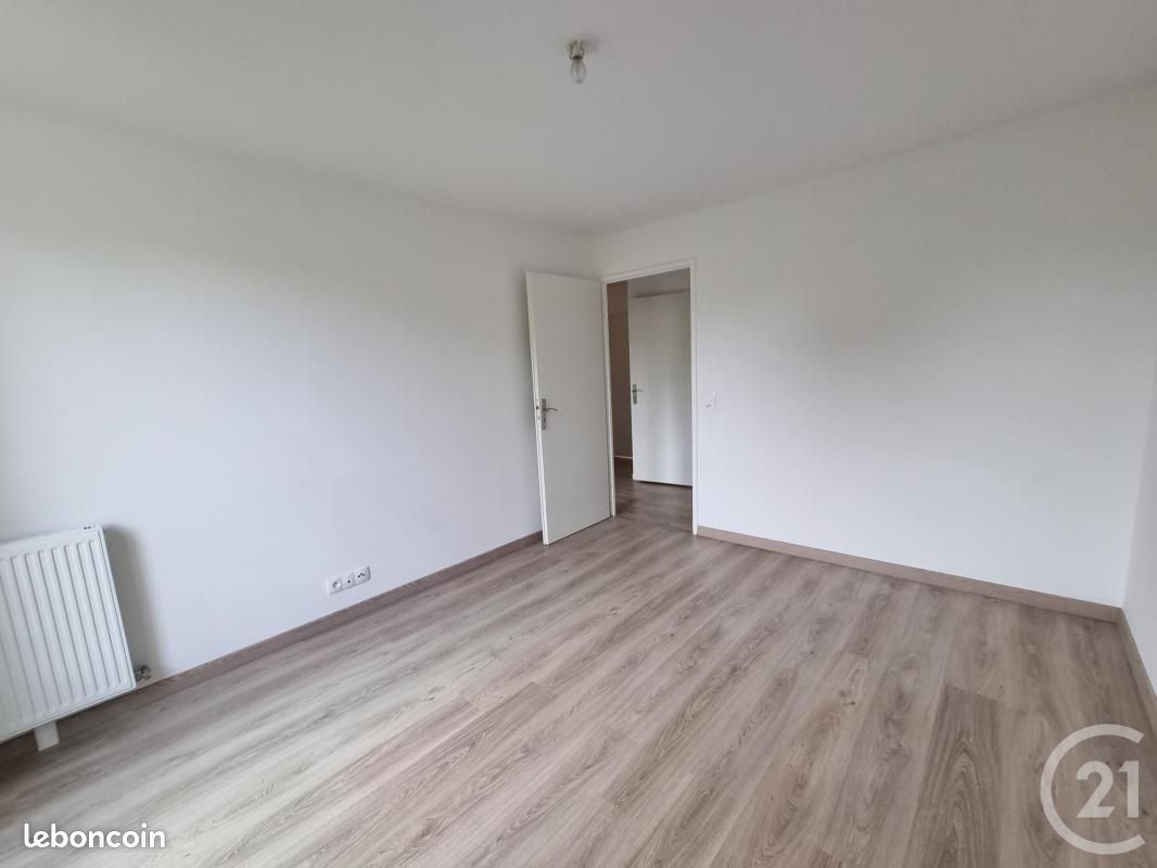 Appartement a louer brie-comte-robert - 3 pièce(s) - 63 m2 - Surfyn