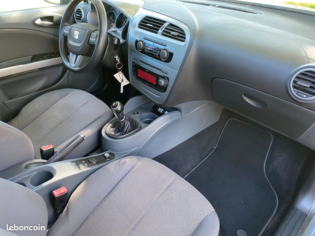 SEAT LEON 1,6 TDi 105 FAP Style Ecomative (image 6)