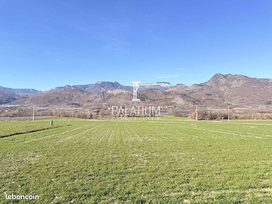 Terrain 1645 m² · à Curbans · 1 645 m² · 119 000 €
