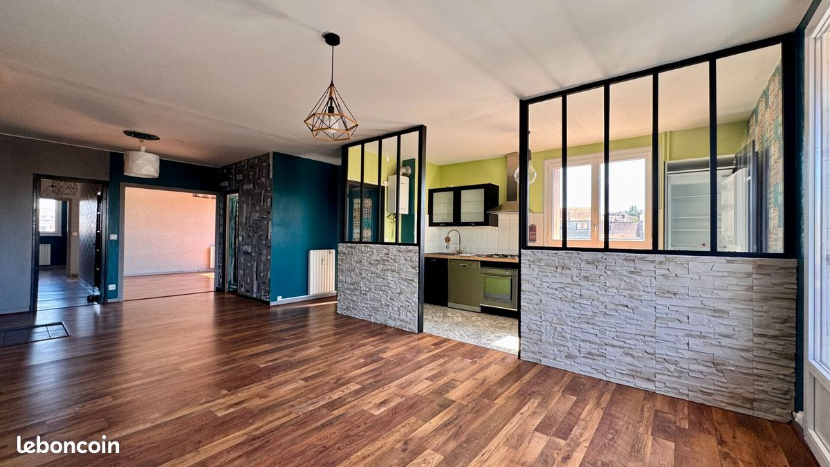 Appartement 4 pièces 101 m² · à Montluçon · 101 m² · 85 000 €