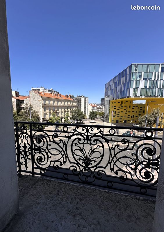 Appartement 3 pièces 96 m² · à Saint-Étienne · 96 m² · 650 €/mois