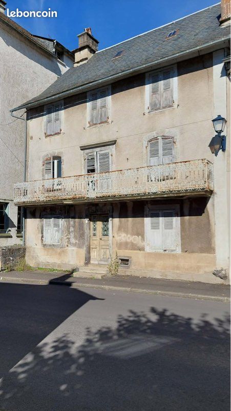 Maison 7 pièces 150 m² · à Égliseneuve-d'Entraigues · 150 m² · 49 500 €