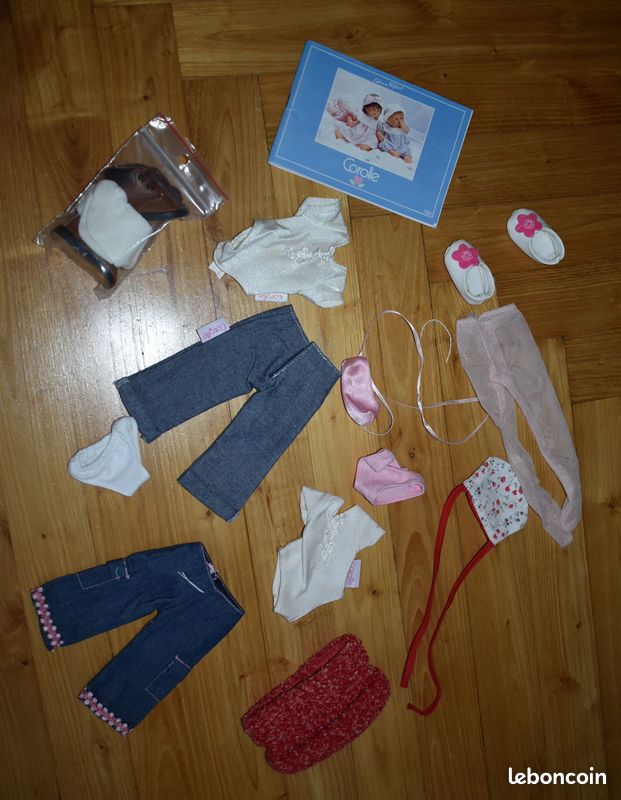 Lot vêtements chaussures poupées chérie corolle catalogue (image 1)