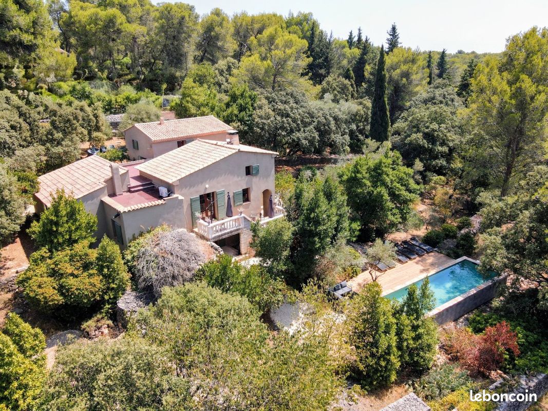 Maison 6 pièces 200 m² · à Nîmes · 200 m² · 895 000 €