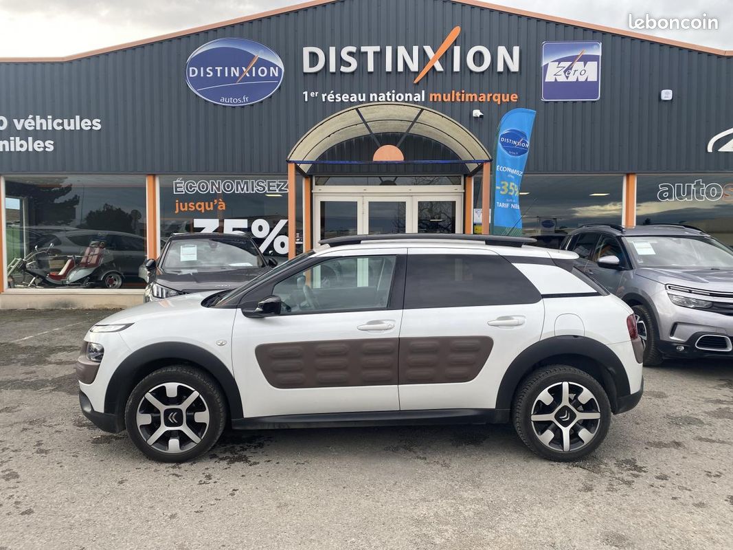 Citroen c4 cactus 1.2 12v - 110 s&s - shine - camera (image 2)
