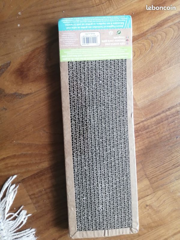 Griffoir pour chat en carton (image 2)