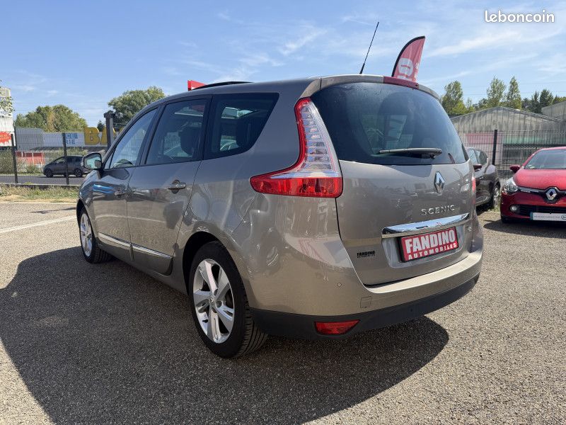 Renault GRAND SCENIC III 1.6 DCI 130CH ENERGY DYNAMIQUE ECO² 5 PLACES (image 11)