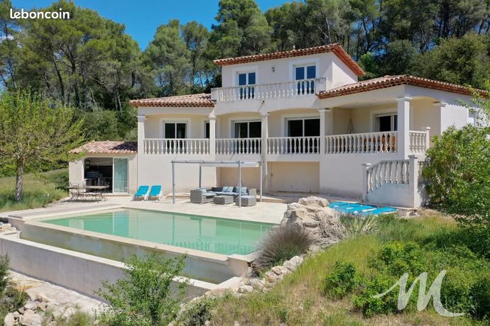 Villa 4 pièces 140 m²