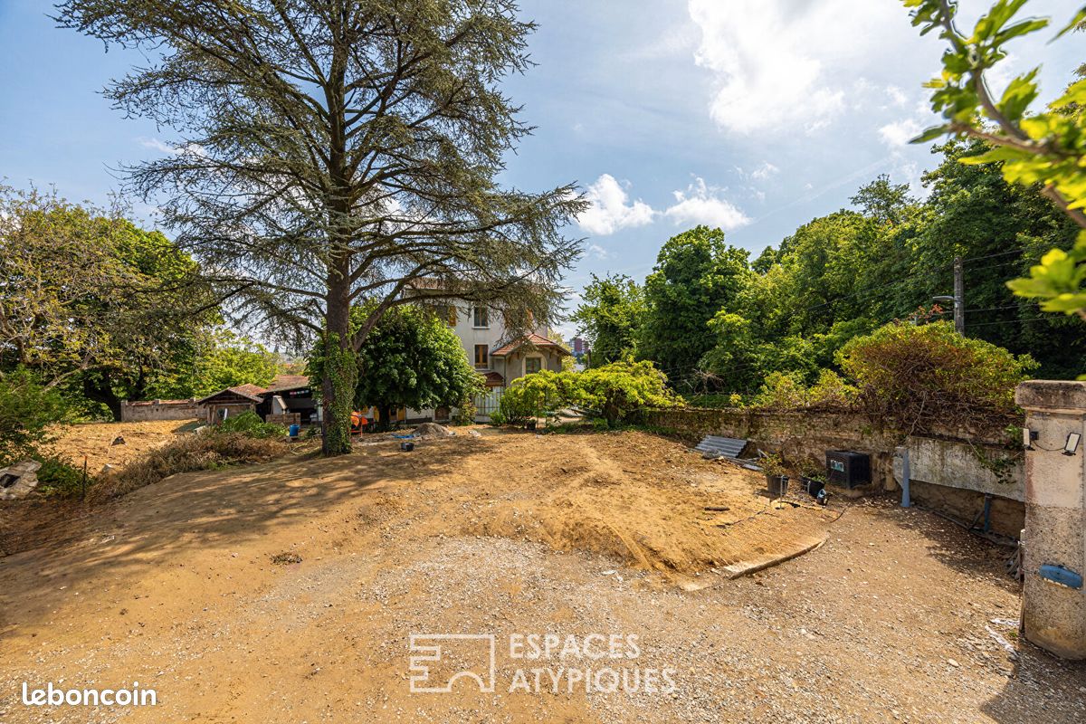 Terrain 453 m² · à Vénissieux · 453 m² · 199 990 €
