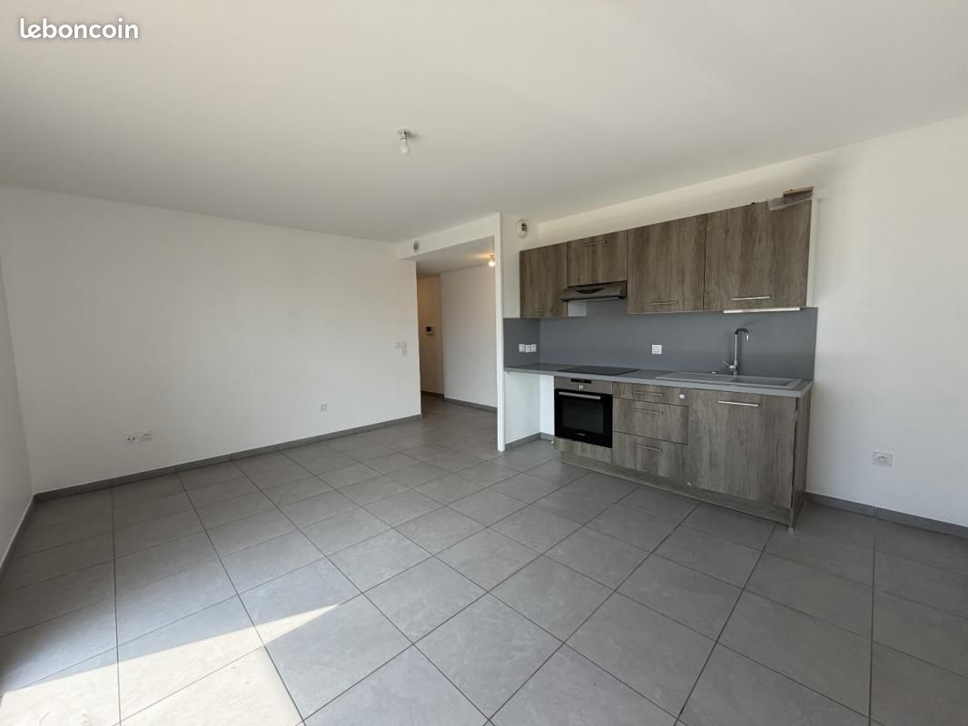 Appartement 3 pièces 58 m² · à Grenoble · 58 m² · 938 €