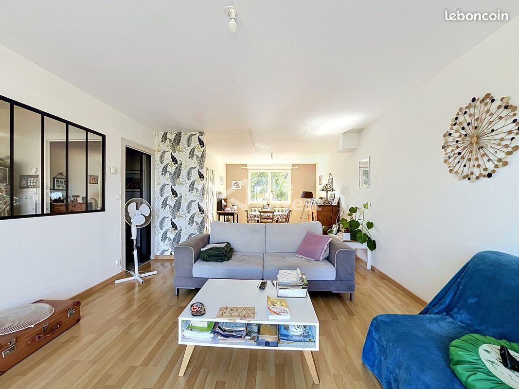 Maison 6 pièces 151 m² · à Niort · 151 m² · 210 000 €