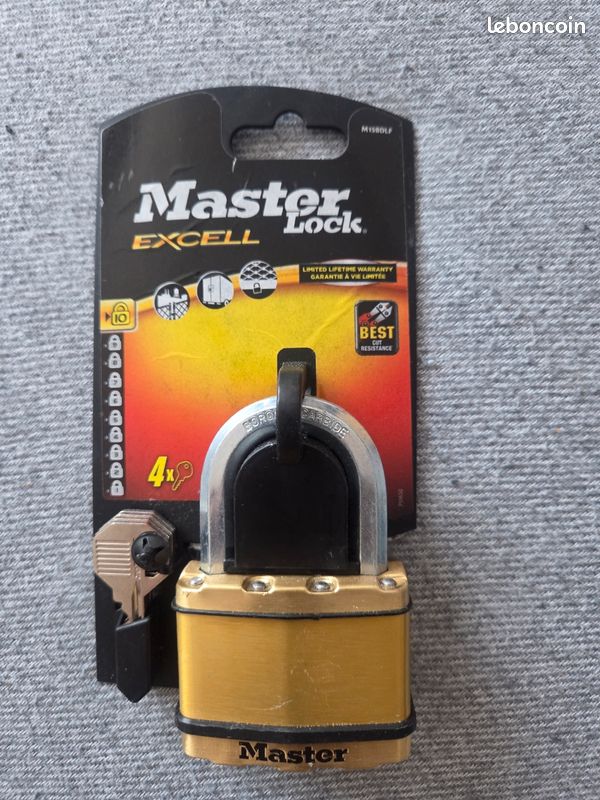 Cadenas à clé Master lock, sécurité numéro 10 Max (image 1)