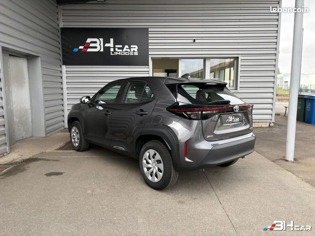 Toyota Yaris CROSS 116H HYBRID DYNAMIC MY22 CAMERA DE RECUL (image 6)