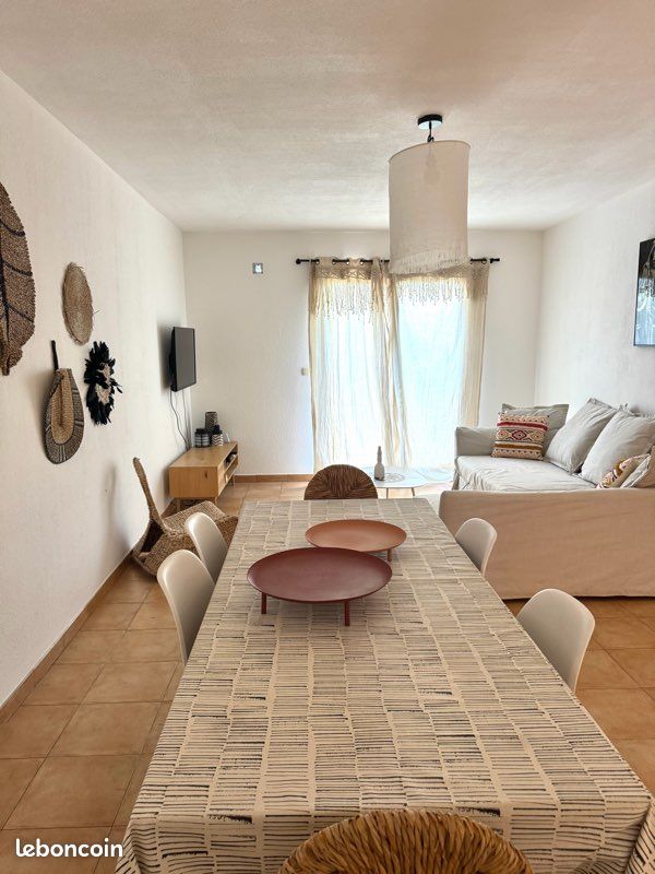 Appartement 3 pièces 75 m² · à Calvi · 75 m² · 900 €